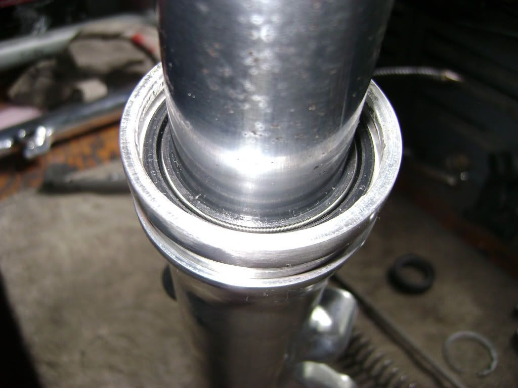 Click image for larger version

Name:	installingtheseal3.jpg
Views:	222
Size:	110.5 KB
ID:	861167
