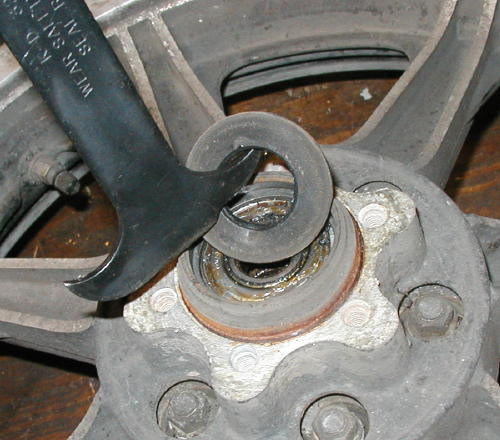 Click image for larger version

Name:	20021115-rear_wheel_bearing_010.jpg
Views:	209
Size:	65.4 KB
ID:	861290