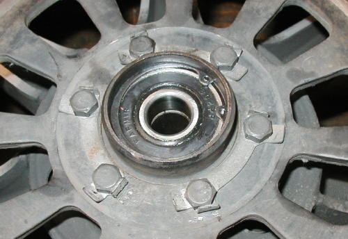 Click image for larger version

Name:	20021115-rear_wheel_bearing_030.jpg
Views:	158
Size:	49.4 KB
ID:	861306