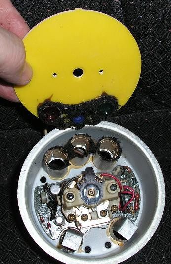 Click image for larger version

Name:	20060212-gauge_insides.jpg
Views:	123
Size:	69.9 KB
ID:	861510