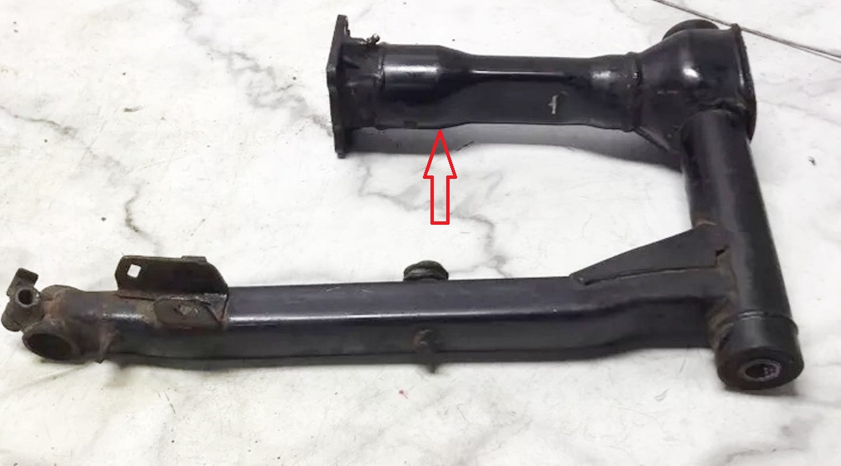 Click image for larger version

Name:	swingarm spot.jpg
Views:	40
Size:	119.7 KB
ID:	882263