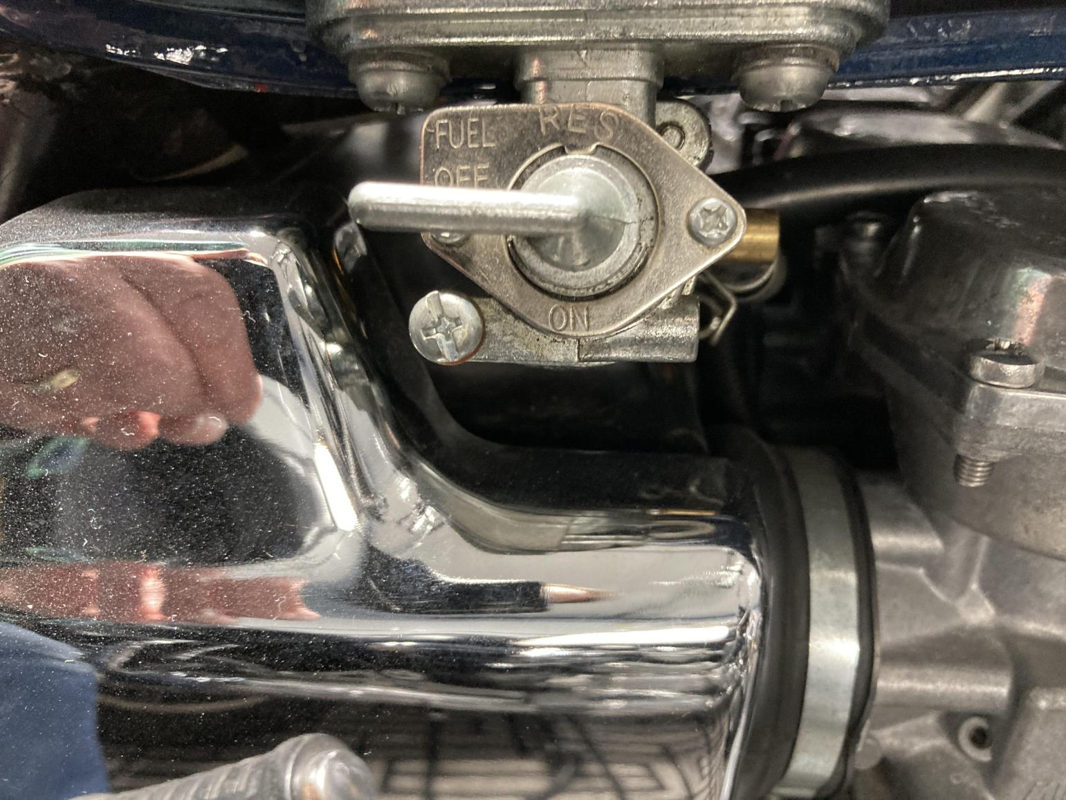 Click image for larger version Name:	X750 Right Side Petcock.jpg Views:	0 Size:	246.6 KB ID:	888686