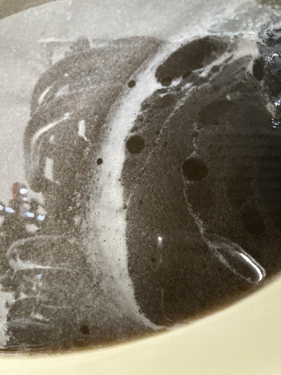 Click image for larger version  Name:	Foamy Oil 2.jpg Views:	0 Size:	141.2 KB ID:	889461